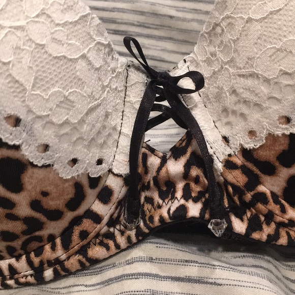 VS VERY SEXY Victoria’s Secret Balconet push up - Picture 2 of 4